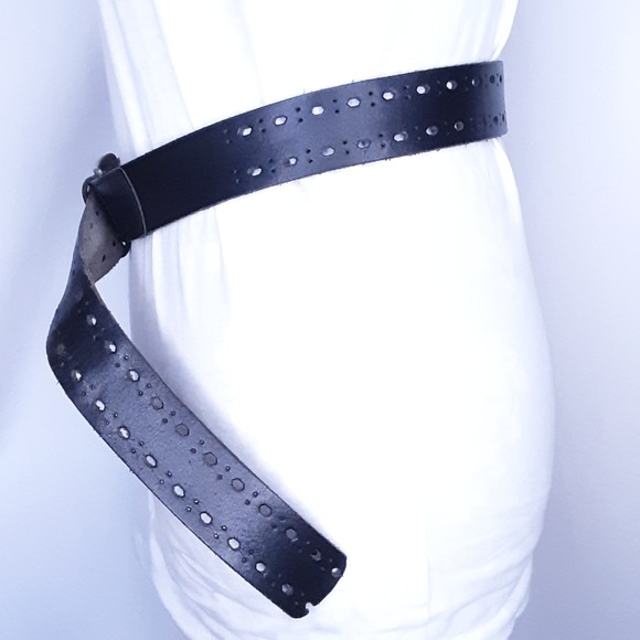 Mens Unbranded Genuine Leather Black Perforated Belt Size XL - Picture 2 of 6